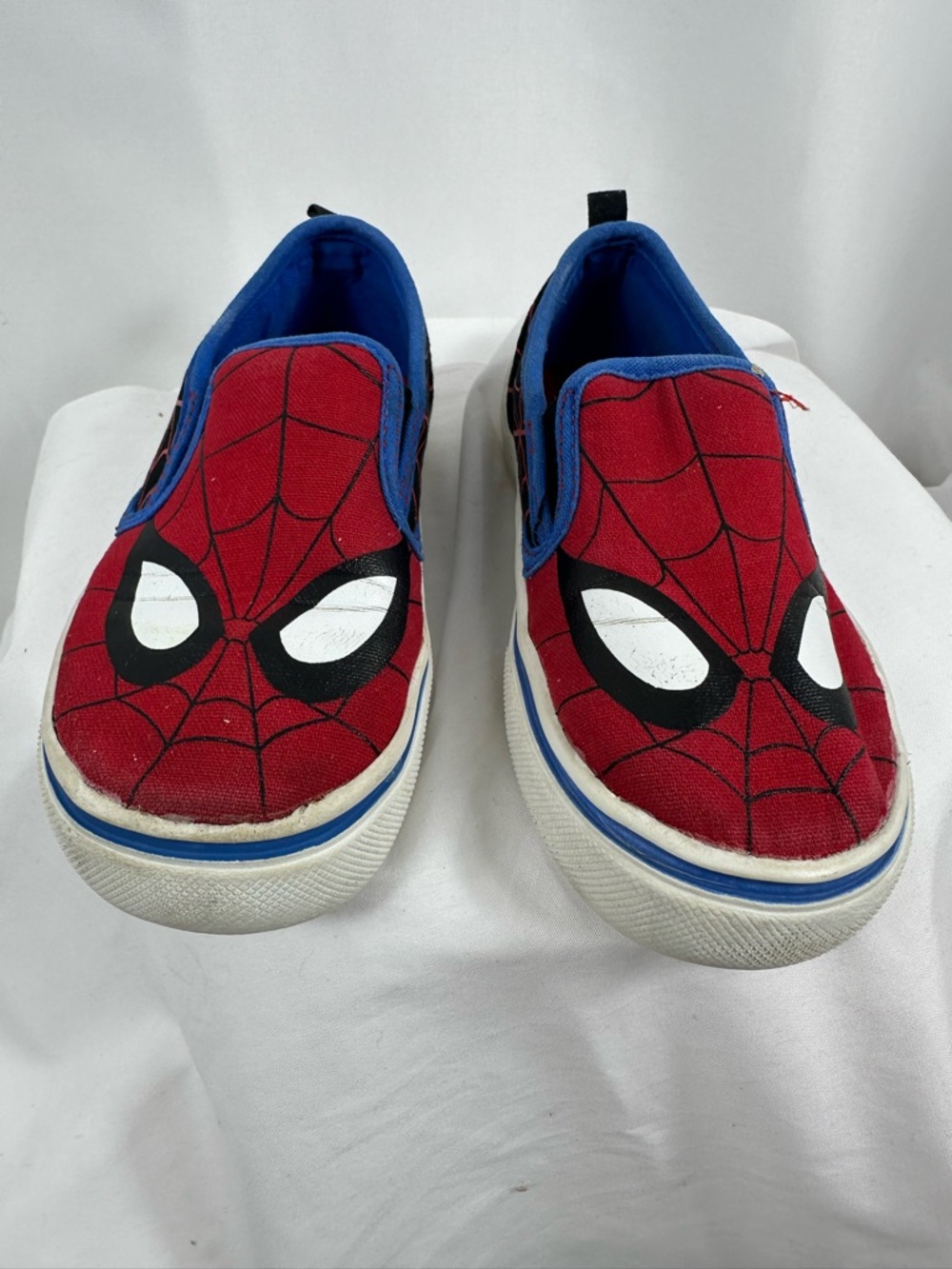 Spider-Man slip on tennis’s size 10